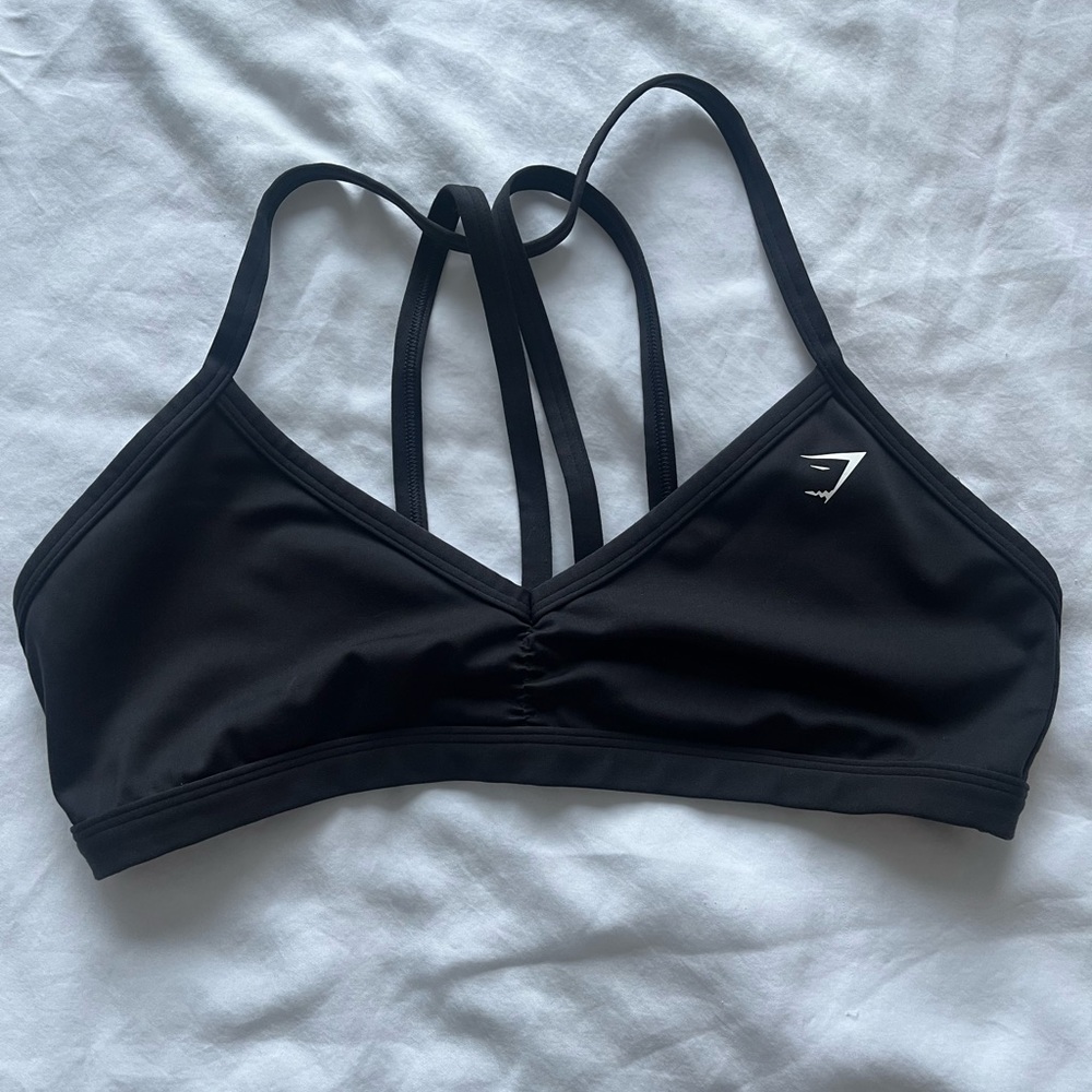 black gymshark halter neck sports bra